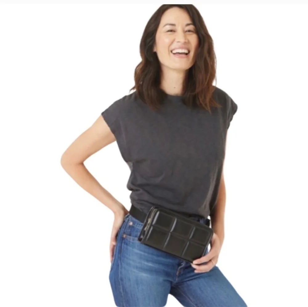 AMANDA UPRICHARD NY Black Vegan Leather Quilted Fanny Pack Belt Bag crossbody - Picture 3 of 9